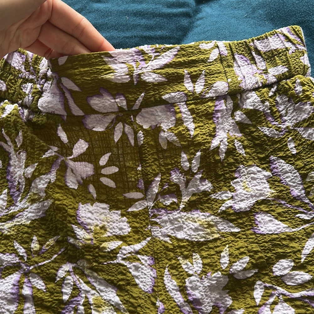 Italian Moroni Floral Patterned Wide-Leg Pants- part of set - Picture 3 of 9